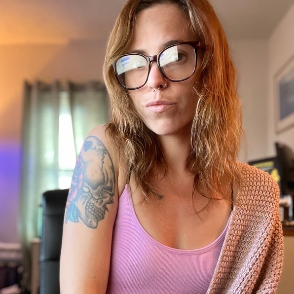 Meet your Posher, Sam - Picture 1 of 1